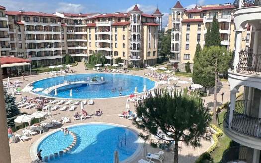 Трёхкомнатная квартира с видом на бассейн в комплексе Royal Sun, Солнечный Берег ID: 102866