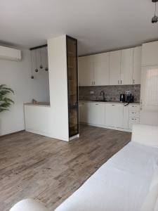 Roca Residence